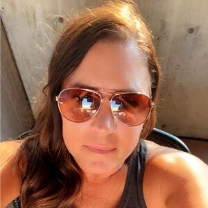 Meet your Posher, Jolene